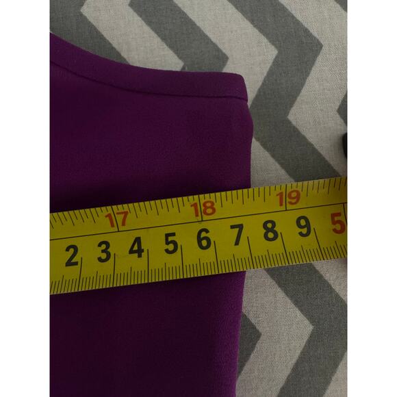 Ann Taylor Plum Pleated Front Sleeveless Blouse – Size S - Picture 3 of 5